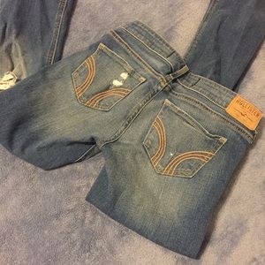 Distressed Hollister jeans 3S